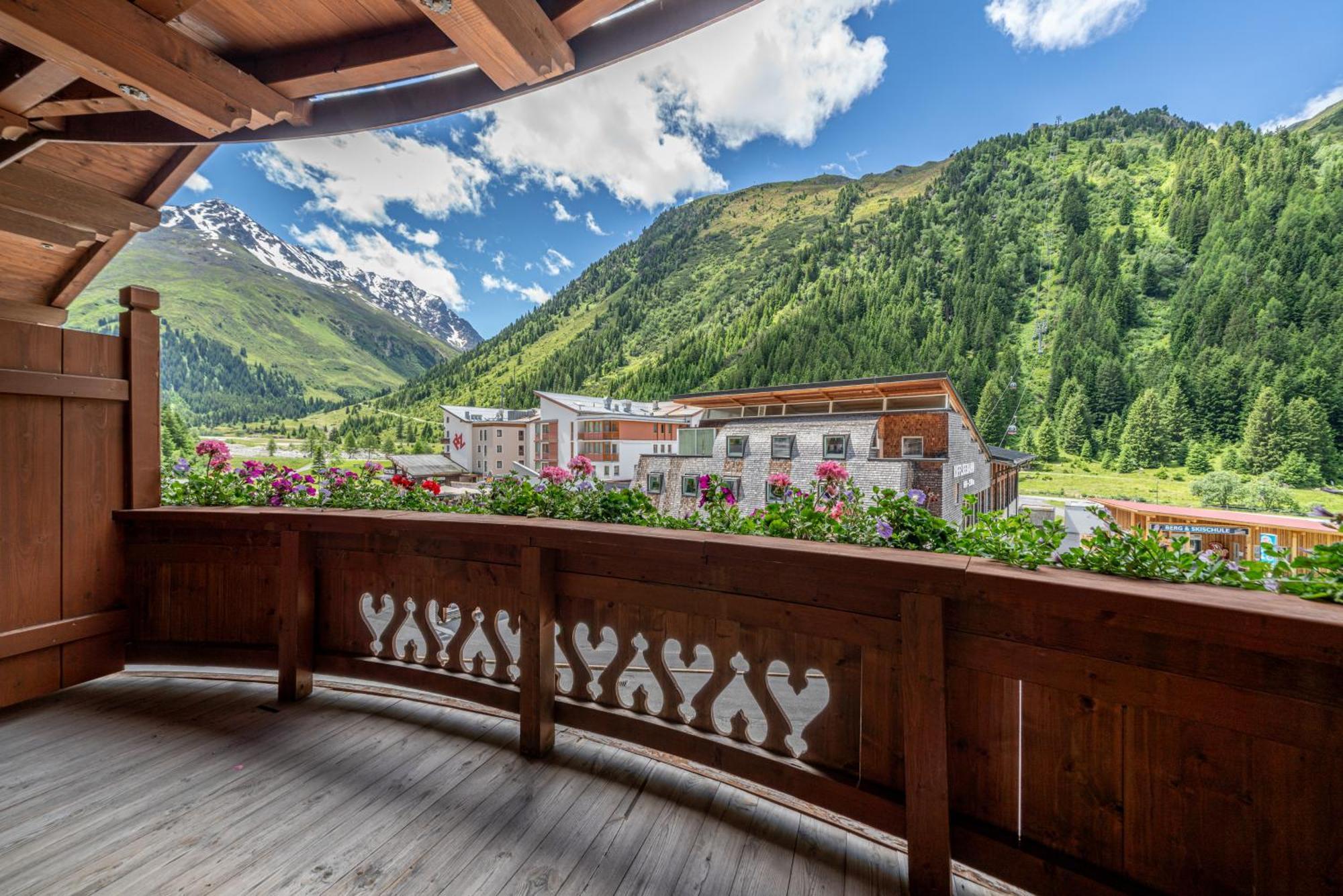 Hotel Mittagskogel Pitztal Sankt Leonhard im Pitztal Exteriér fotografie